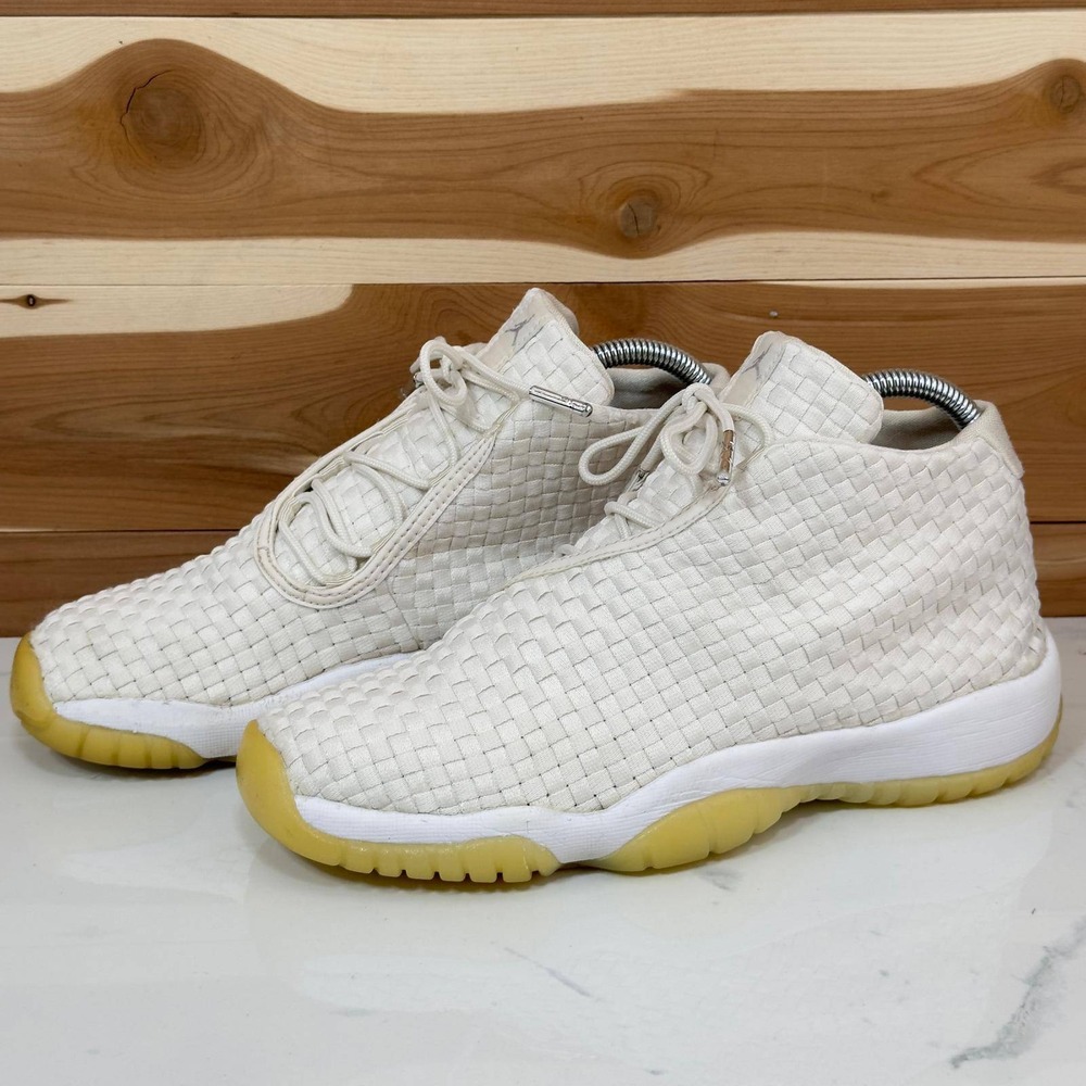Jordan Future Phantom Cream White 656504-002 Basketball Size 7Y Youth/ 8.5 Women